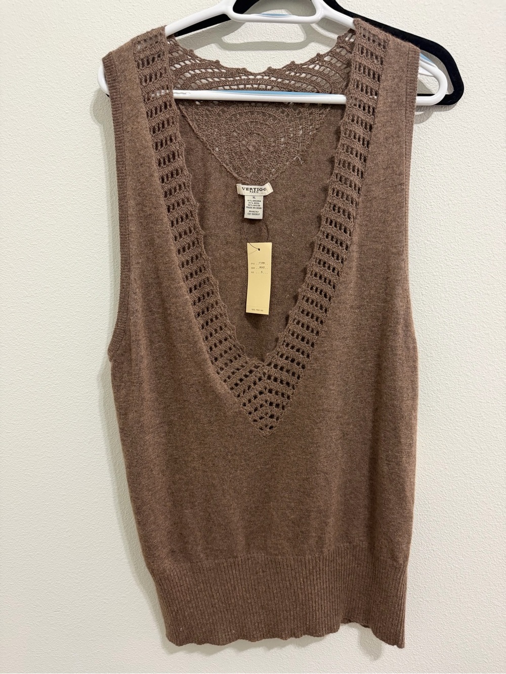 Vertigo Paris Brown Knit Sleeveless V-Neck Vest